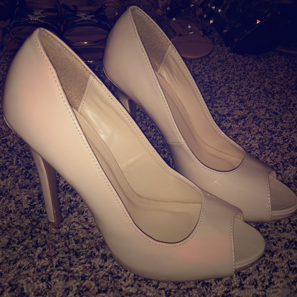 Nude heels!